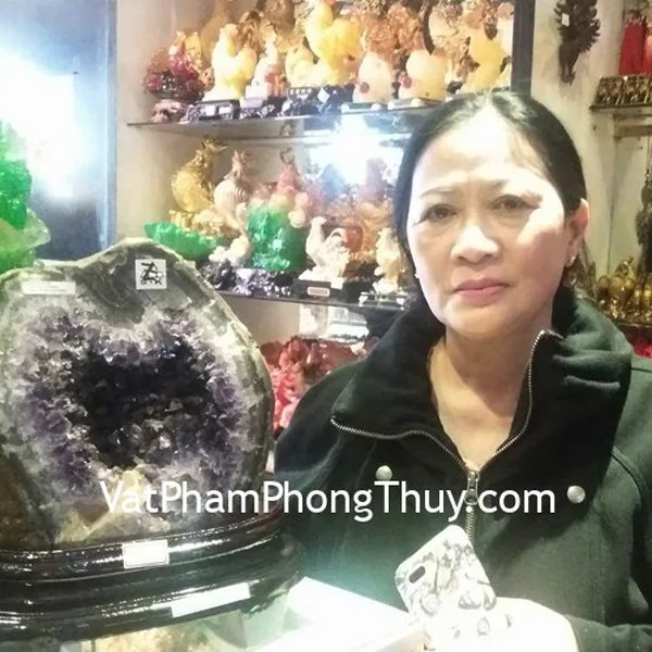 Cô Hương - Khách hàng mua bông thạch anh tím Uruguay H097-18900