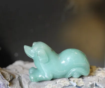Tượng chó cẩm thạch onyx xanh CCTX