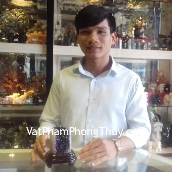 Anh Nam - khách hàng mua Bông thạch anh tím Uruguay H102-3948